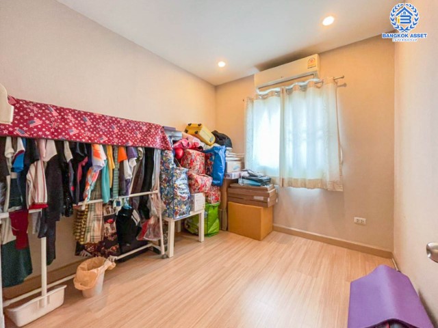 ทาวน์เฮ้าส์มือสองย่านนครปฐม ม.พฤกษาวิลล์44 บรมราชชนนี-ปิ่นเกล้า หลังมุม! เนื้อที่เยอะสุดอะไรสุด ถึง 33 ตร.ว. ฟังก์ชัน 3 ห้องนอน 2 ห้องน้ำ 2 ที่จอดรถ ทำเลดี เดินทางสะดวก ติดถ.บรมราชชนนี ใกล้เซ็นทรัลศาลายา, เดอะมอลล์ บางแค จองเลย!